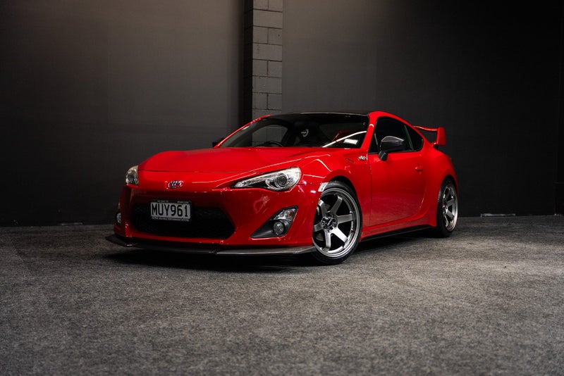 RPM Apex 18 inch hyper black wheels