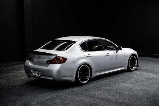 Nissan Skyline V36 sedan roof spoiler carbon look 2006-2012